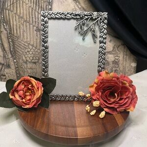 Y2K 4x6” Elsa L Inc Silver Tone Pewter Leaf Photo Frame w Rhinestone Accents